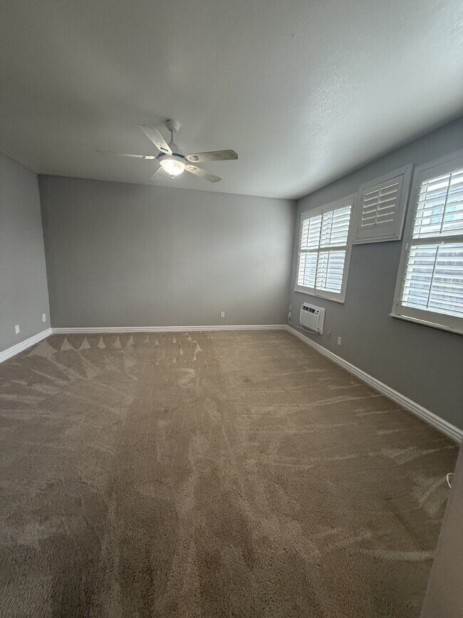 Building Photo - Beautiful and spacious ADU - Includes ALL utilities except internet/cable.  Newly painted, new ap...