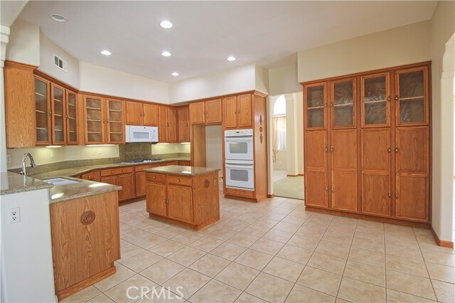 Building Photo - 34105 Castle Pines Dr