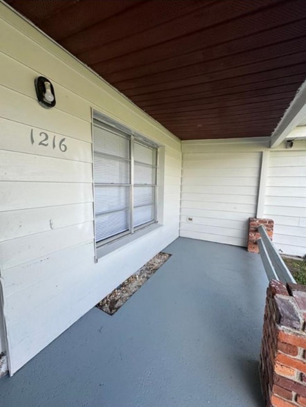 Building Photo - 1216 Marlowe Ave