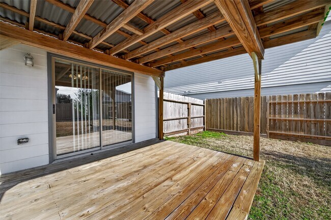 Building Photo - 1123 Desert Springs Ln