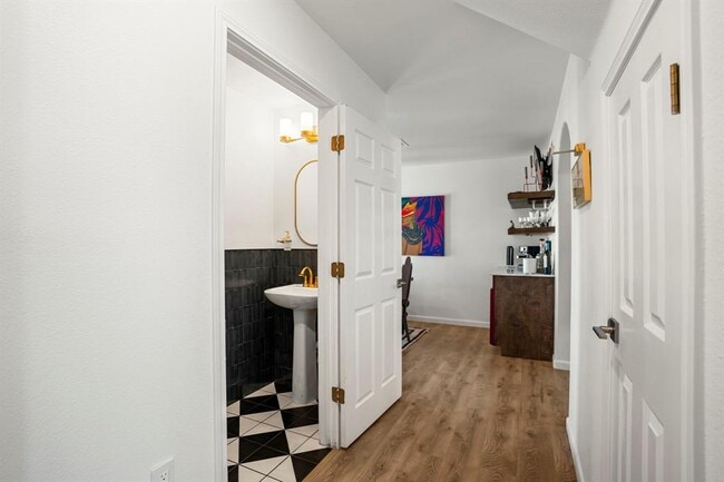 Building Photo - 6208 Perlita Dr