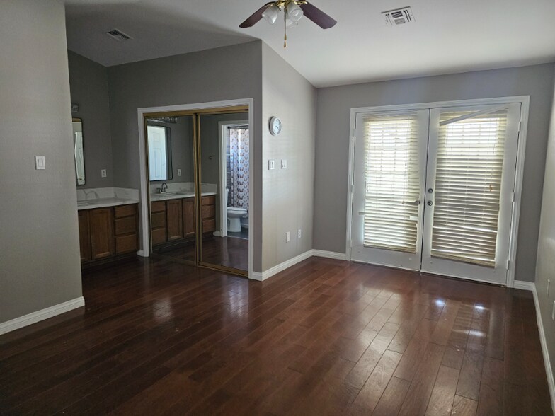 Building Photo - 8620 W Wigwam Ave