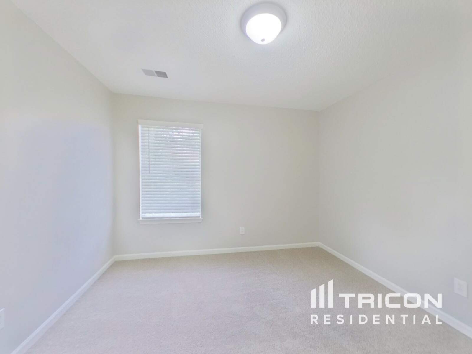 Building Photo - 325 Hampton Ridge Dr