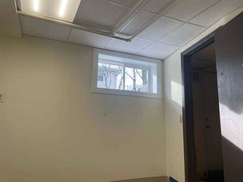 Building Photo - 2019 Sherman Ave