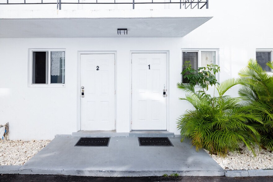 Building Photo - 828 SW 2nd St