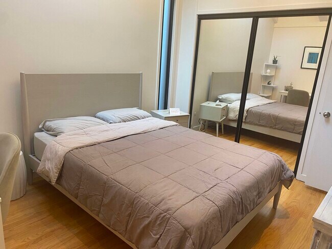 Building Photo - 6579 Exeter Dr