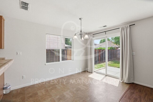 Building Photo - 3 Bedroom 2 Bathroom Plumas Lake, Move in Ready