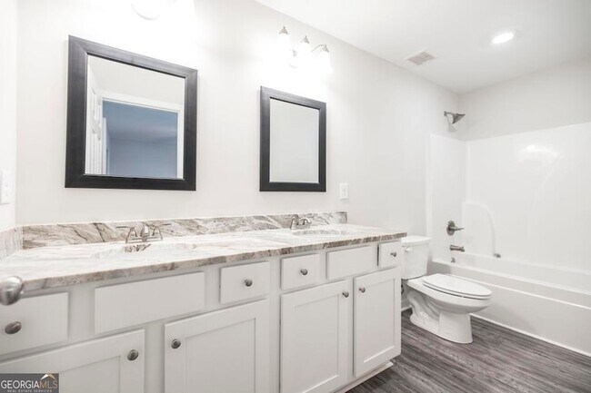 Building Photo - 101 Shasta Dr