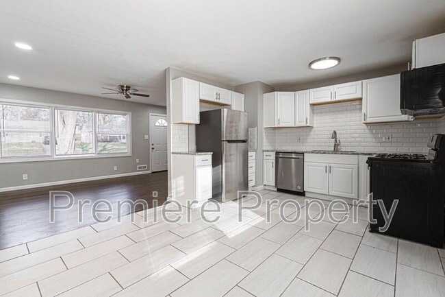 Building Photo - 11347 Sycamore Terrace