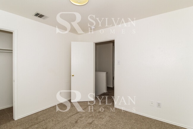 Building Photo - At Last, This Is What You Have Been Searching For!