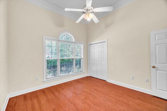 Building Photo - Stunning all-brick home on a large wooded lot