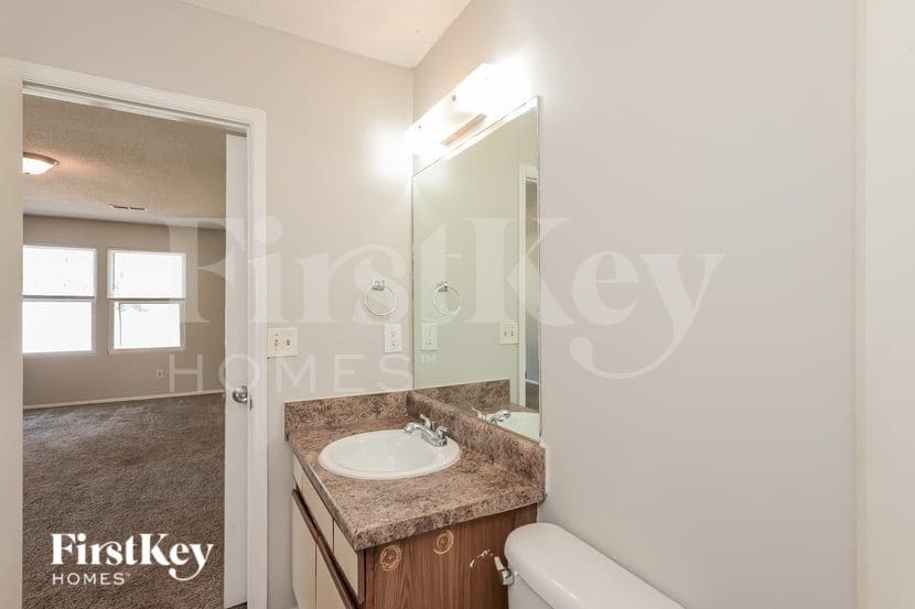 Building Photo - 6249 Creekford Ln