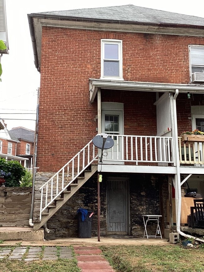 Building Photo - 249 Cleveland Ave