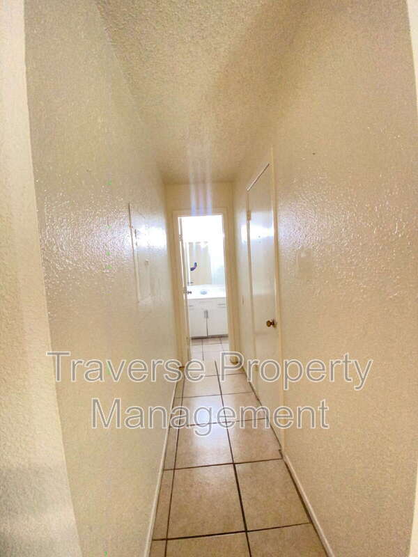 Building Photo - 6808 Trail Lake Dr