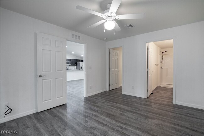 Building Photo - 8105 Rolling Ct