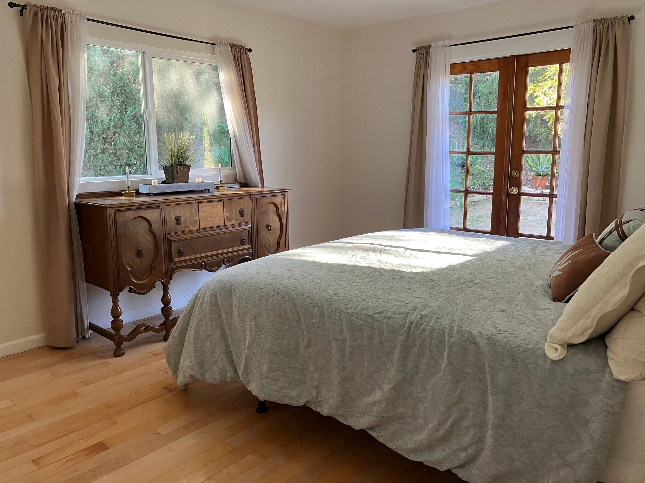 Building Photo - 1600 Henry Ridge Mtwy