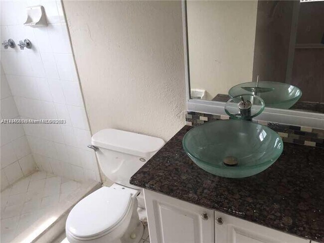 Building Photo - 5100 SW 41st St