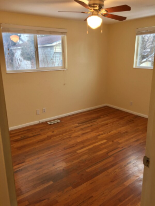 Building Photo - 4328 S Park St