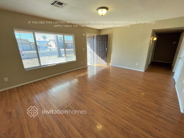 Building Photo - 6940 W Catalina Dr