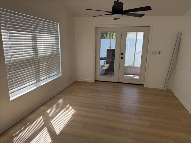 Building Photo - 3352 Honeymoon Ln