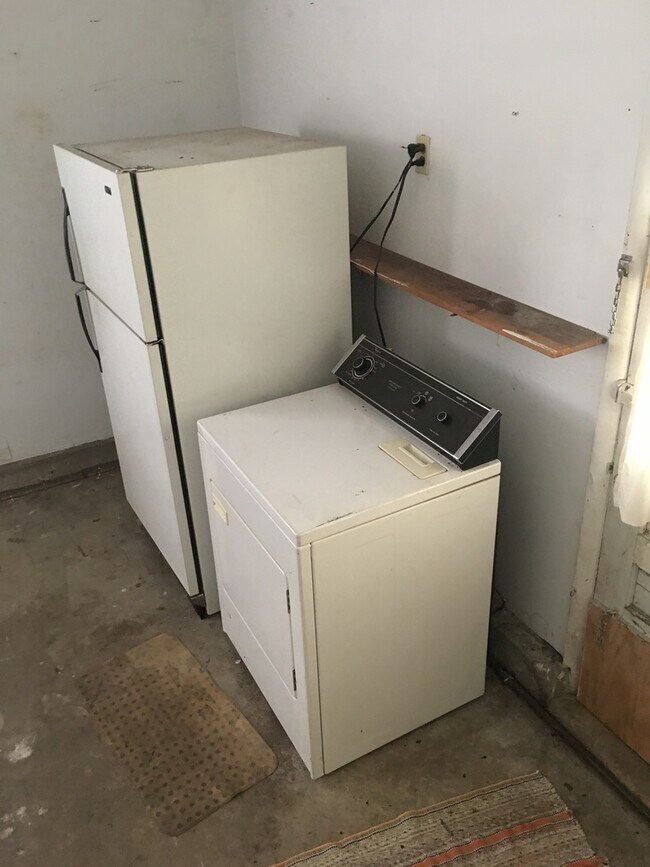 Building Photo - 1238 E 31st St S