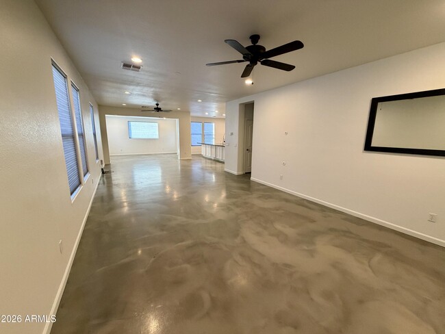 Building Photo - 4243 E Gleneagle Dr