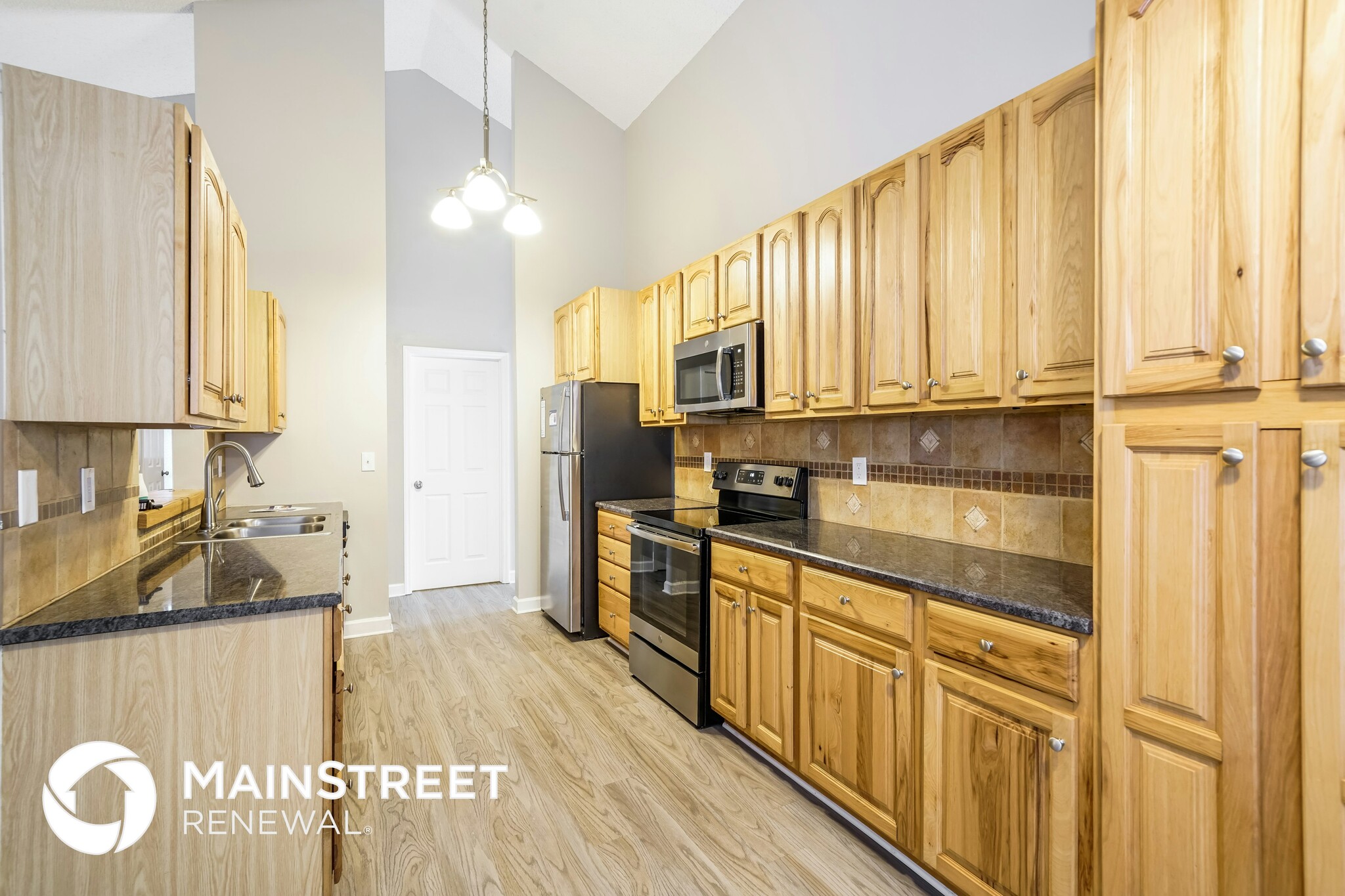 Building Photo - 5007 Swallow Dr