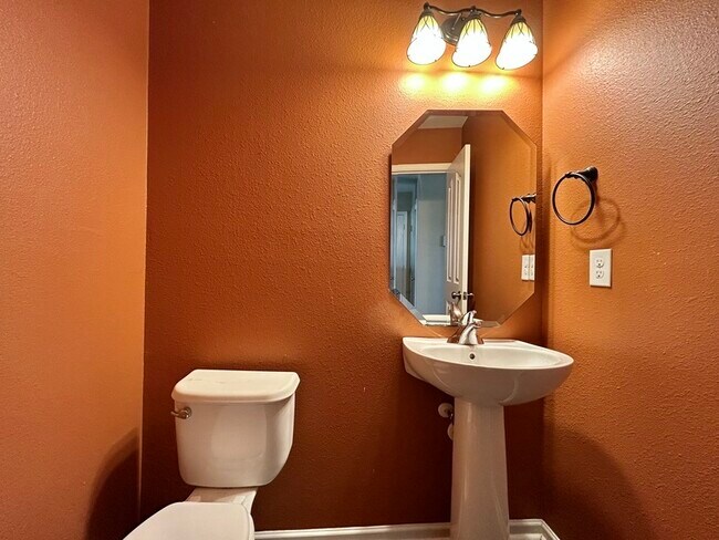 Building Photo - 3987 Tallowtree Ln