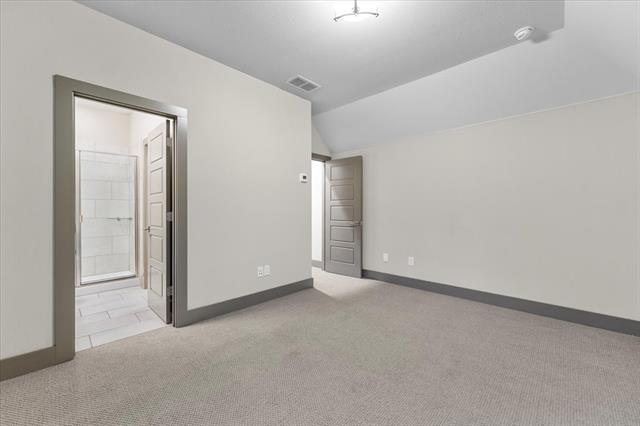 Building Photo - 7112 Royal View Dr