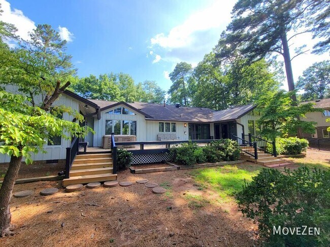 Building Photo - 6829 Greystone Dr