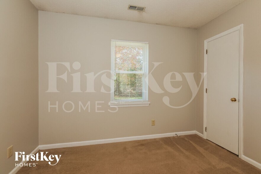 Building Photo - 12106 Sawtry Ct