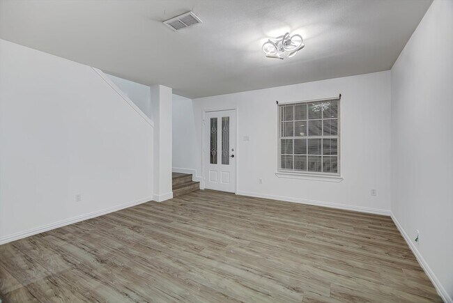 Building Photo - 3107 Rendezvous Ct