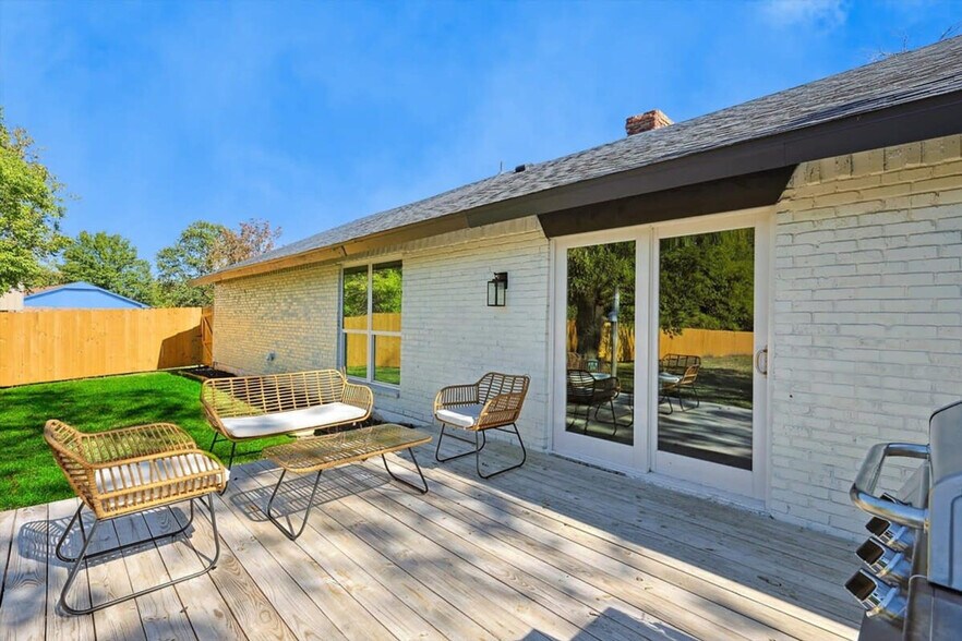 Building Photo - 405 Tate Cir
