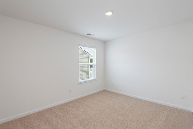 Building Photo - 104 Greystone Way