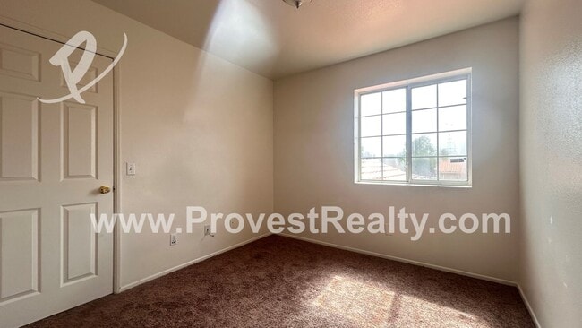 Building Photo - 3 Bed, 2 Bath Victorville Home!!