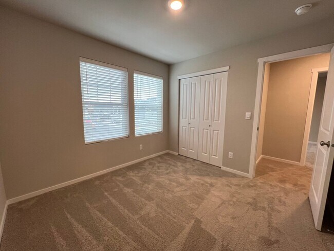 Building Photo - 3105 Wrangler Dr