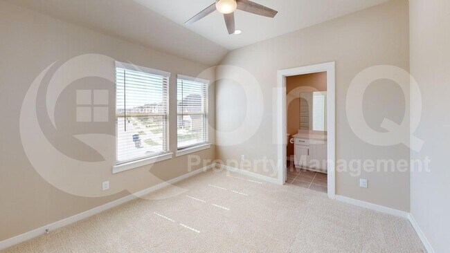 Building Photo - 714 Melody Hl Dr