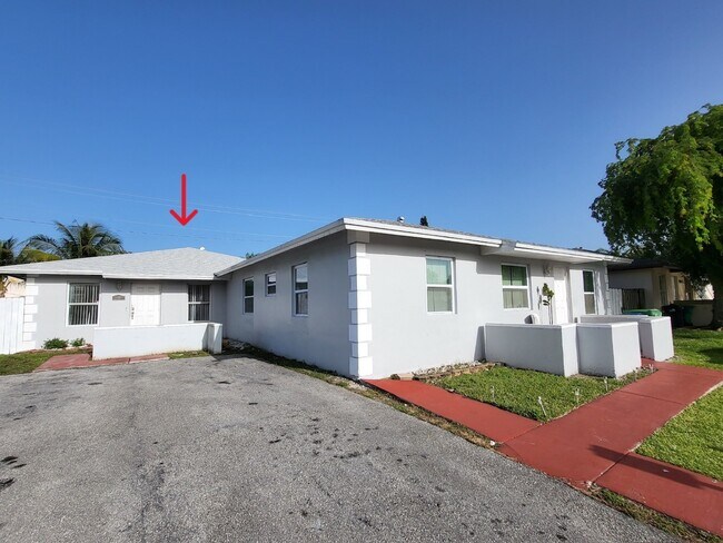 Primary Photo - 18725 SW 100th Ave