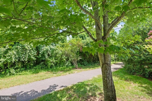 Building Photo - 730 Crisfield Way