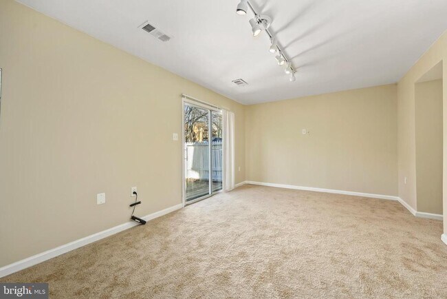 Building Photo - 15256 Waterwheel Terrace