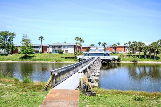 Building Photo - 4000 Gulf Terrace Dr