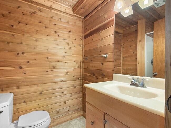 Building Photo - ? Open & Airy Fort Collins Home Near Harmony | Fireplace, Finished Basement & 2-Car Garage