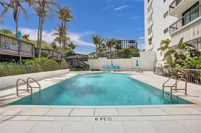 Building Photo - 2000 N Ocean Blvd