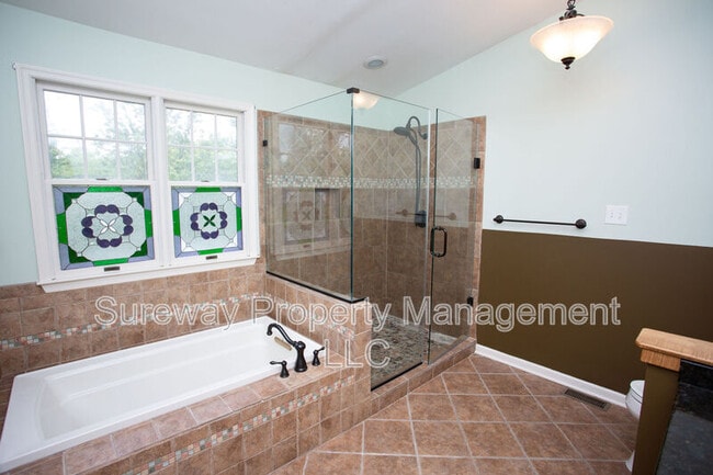 Building Photo - 50 Manchester Rd