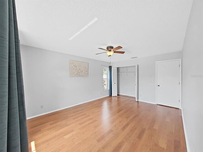Building Photo - 878 Rustic Oaks Dr