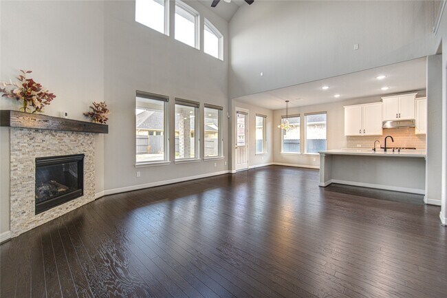 Building Photo - 28918 Woods Rose Ct