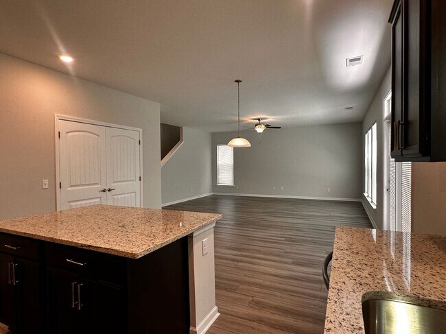 Building Photo - 542 Sessile Oak Dr
