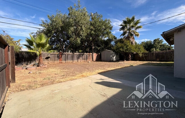 Building Photo - Charming 4-Bedroom Home in Arden-Arcade with Spacious Yard & Convenient Location