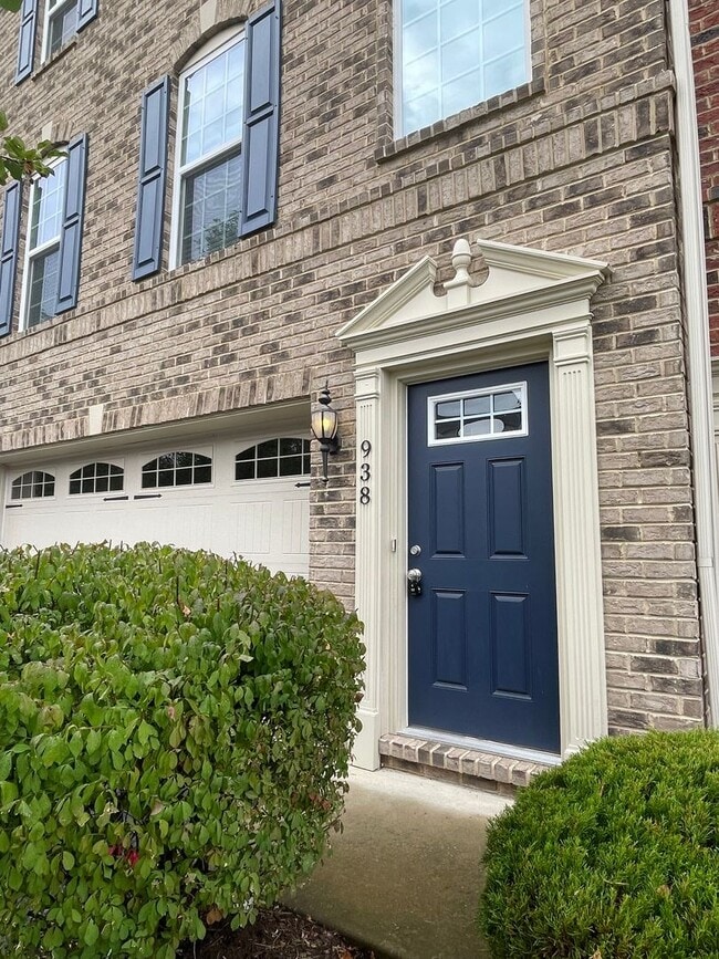 Primary Photo - Gorgeous 3 BD/ 2.5 BA Townhouse Available ...