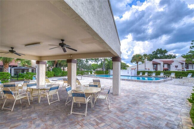 Building Photo - 3505 Tarpon Woods Blvd
